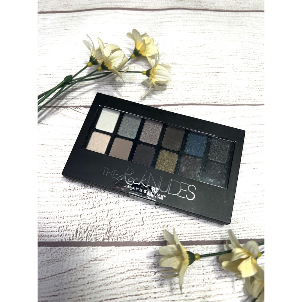 Maybelline New York The Rock Nudes Palette - Picture 14 of 15